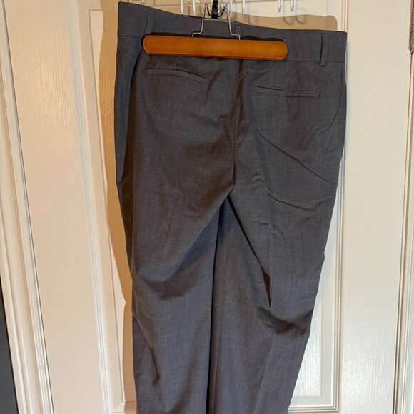 Grey Banana Republic Pants EUC - Picture 2 of 3